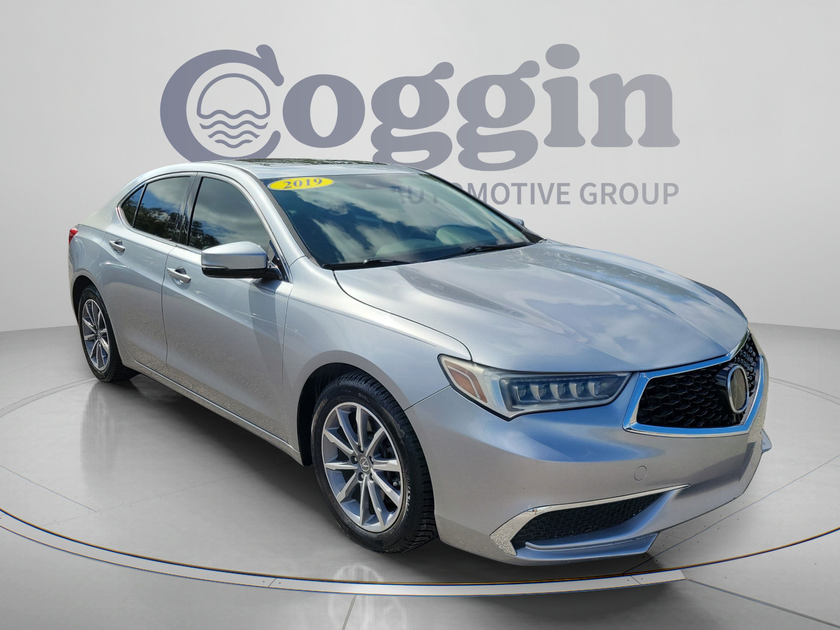 Used 2019 Acura TLX FWD image 4