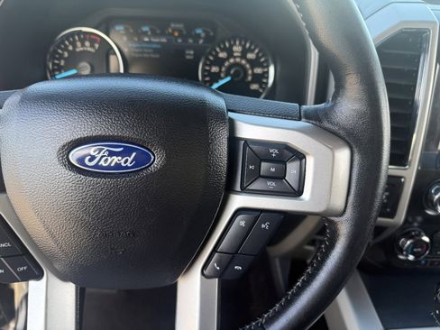 Used 2020 Ford F150 Lariat image 26