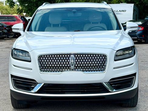 Used 2020 Lincoln Nautilus FWD image 2