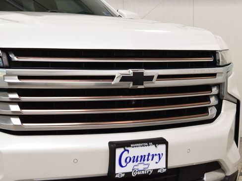 Used 2023 Chevrolet Tahoe High Country AWD/4WD image 11