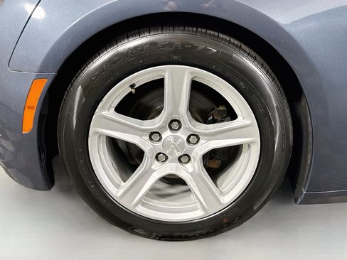 Used 2020 Chevrolet Camaro LT RWD image 36