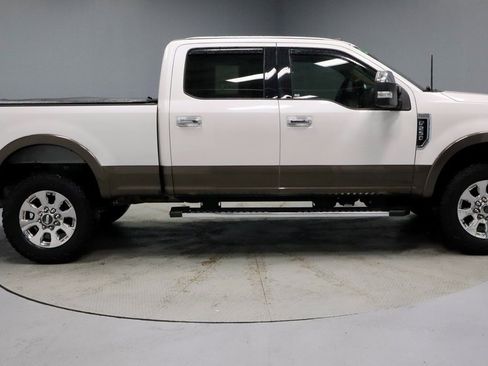 Used 2017 Ford F250 Lariat w/ Lariat Ultimate Package image 11