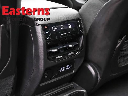 Used 2023 Jeep Grand Cherokee L Limited w/ Luxury Tech Group II AWD/4WD image 24
