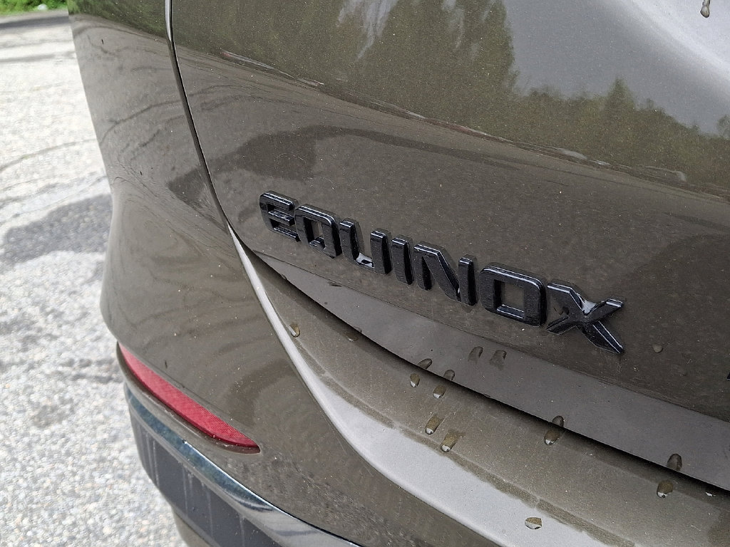 Used 2023 Chevrolet Equinox RS AWD/4WD image 35