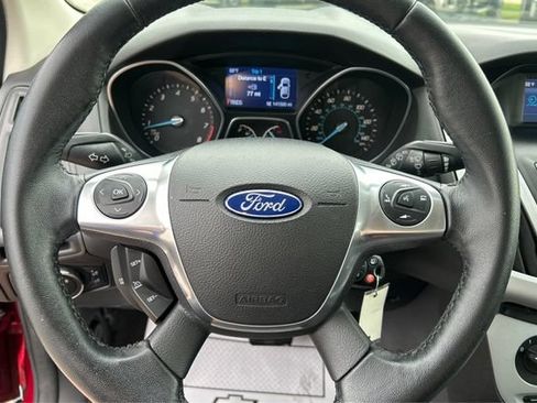 Used 2014 Ford Focus SE w/ Equipment Group 201A FWD image 16