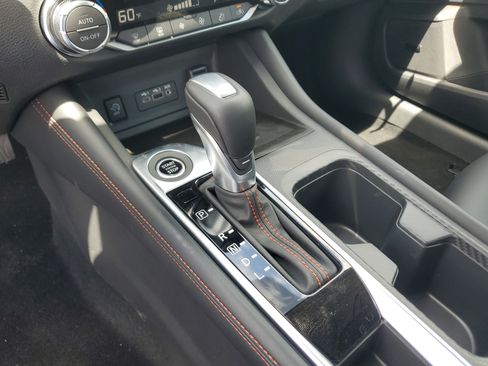 Used 2025 Nissan Sentra SR w/ SR Premium Package FWD image 14