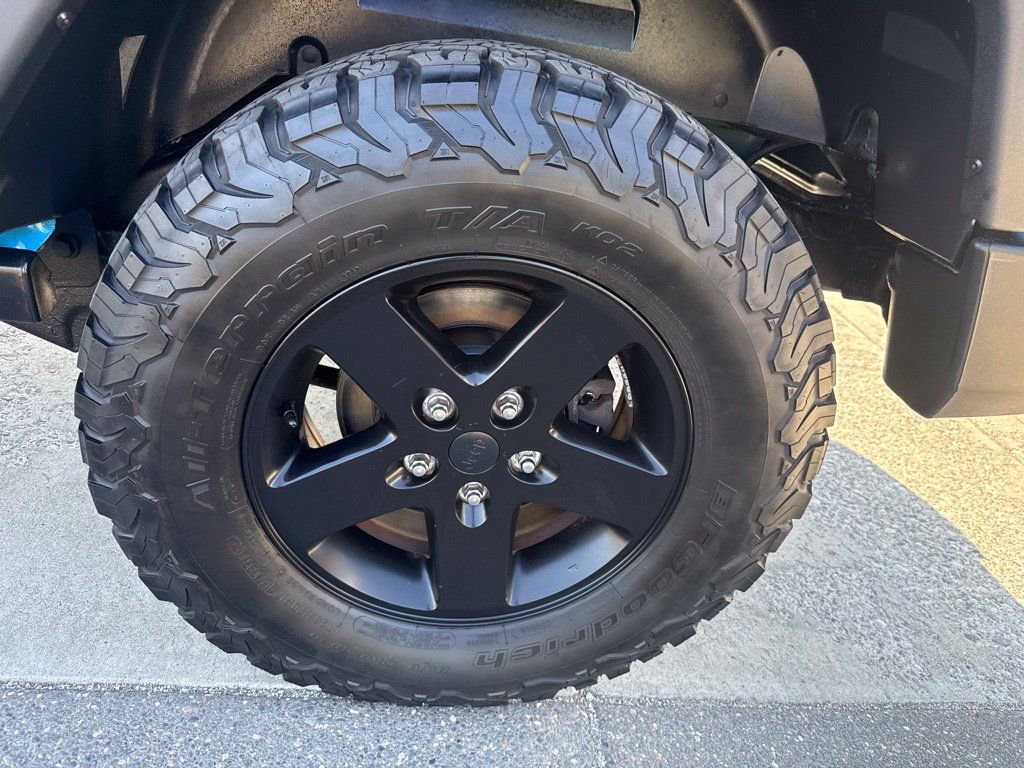 Used 2017 Jeep Wrangler Unlimited Sport AWD/4WD image 15