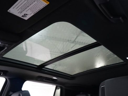 Used 2025 Cadillac Escalade Premium Luxury image 16