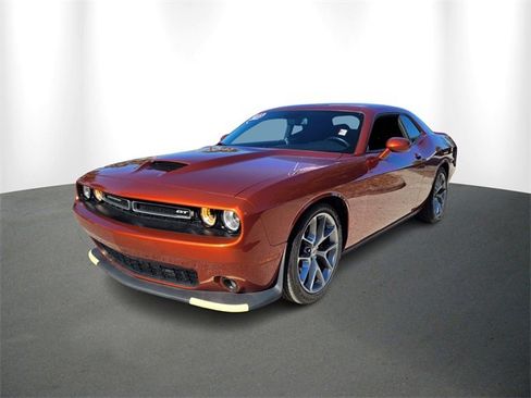 Used 2022 Dodge Challenger GT image 2