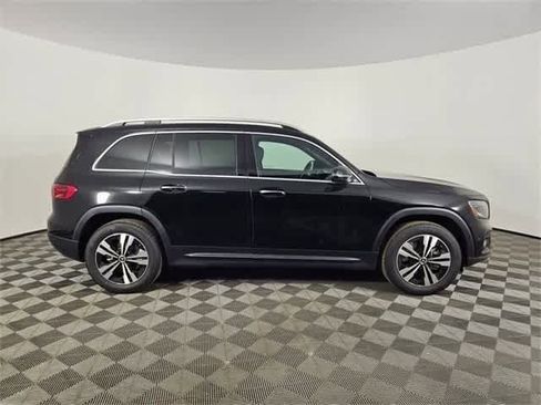 Certified 2025 Mercedes-Benz GLB 250 4MATIC image 11