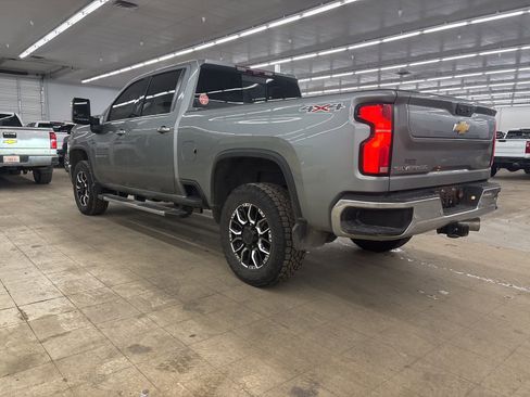 Used 2024 Chevrolet Silverado 2500 LTZ w/ LTZ Convenience Package image 7