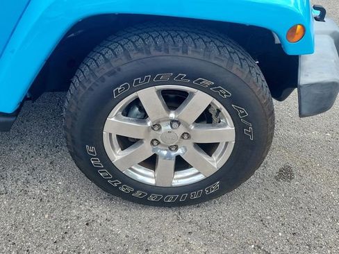 Used 2017 Jeep Wrangler Unlimited Sahara w/ Trailer Tow Group AWD/4WD image 7