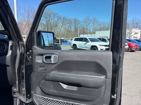 Used 2023 Jeep Wrangler Unlimited Sahara w/ Cold Weather Group image 33