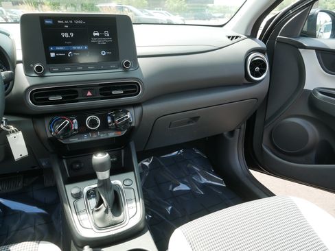 Used 2023 Hyundai Kona SE w/ Cargo Package AWD/4WD image 22