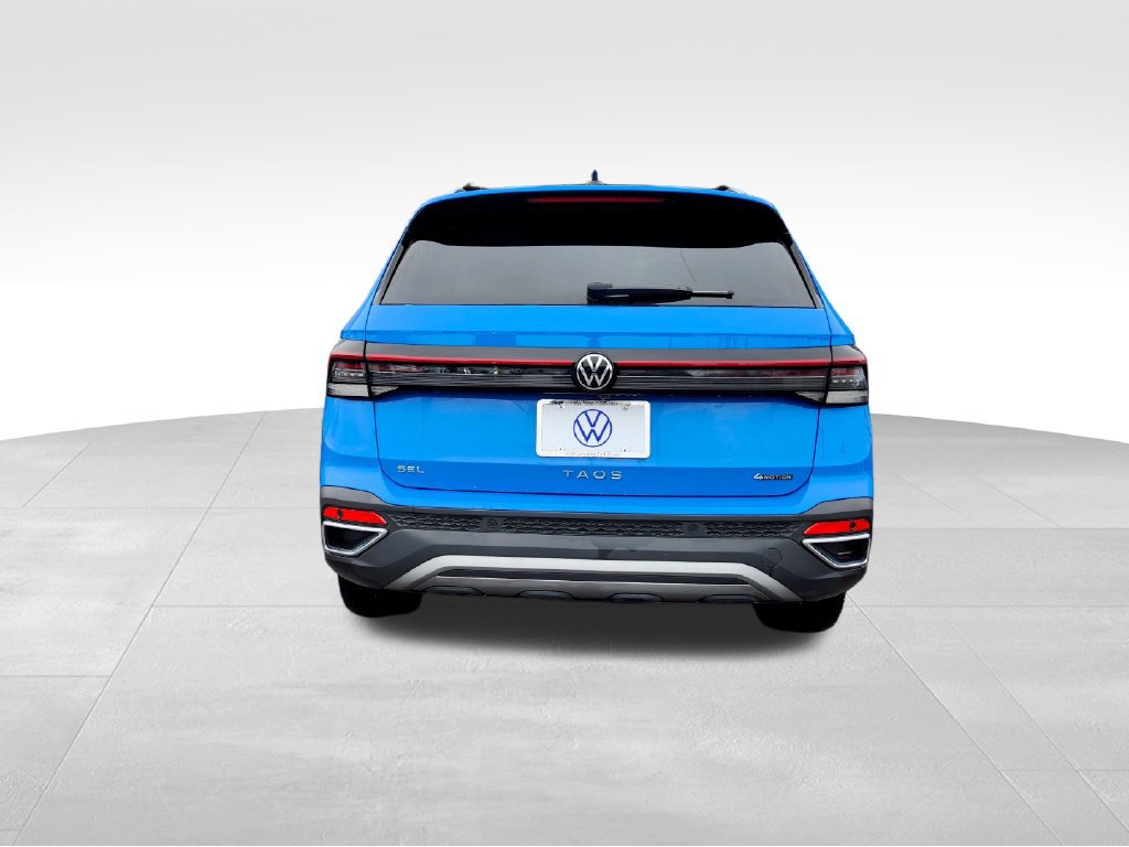 Used 2025 Volkswagen Taos SEL w/ Black Wheel Plus Package AWD/4WD image 5