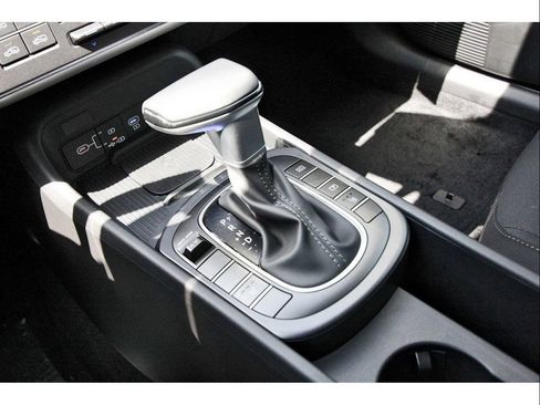 Used 2026 Hyundai Kona SEL Sport FWD image 17