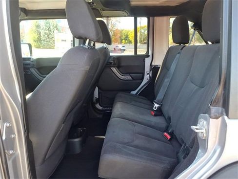 Used 2018 Jeep Wrangler Unlimited Sport S image 11
