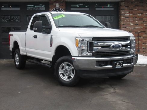 Used 2017 Ford F250 XLT image 1