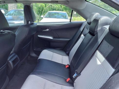 Used 2013 Toyota Camry SE image 6