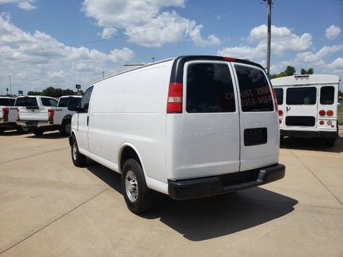 Used 2016 Chevrolet Express 2500 RWD image 9