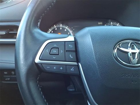 Used 2024 Toyota Highlander XSE image 23