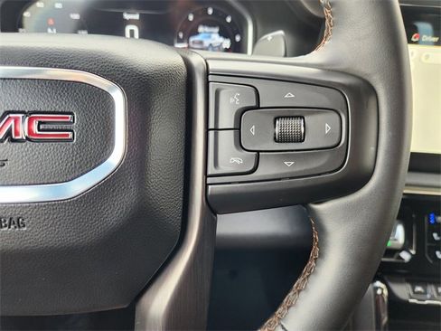 Used 2024 GMC Sierra 1500 AT4 w/ Technology Package AWD/4WD image 30