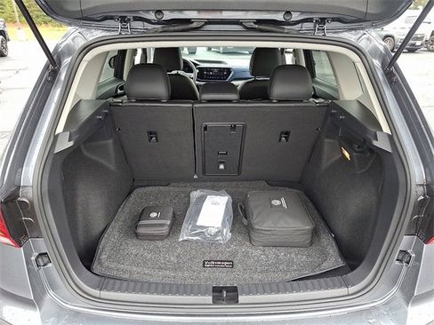 Used 2022 Volkswagen Taos SE image 27