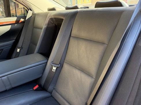 Used 2010 Mercedes-Benz S 550 image 39
