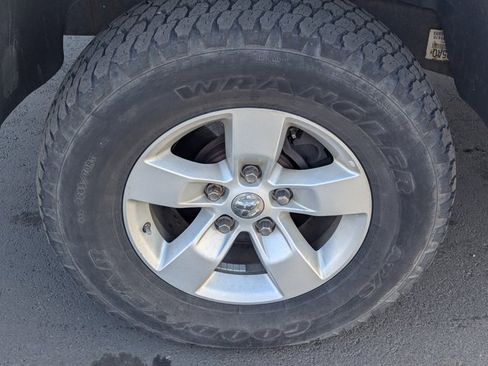 Used 2008 Dodge Ram 1500 Truck ST image 12