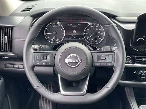 Used 2023 Nissan Pathfinder SL w/ Lighting Package (N92) image 12