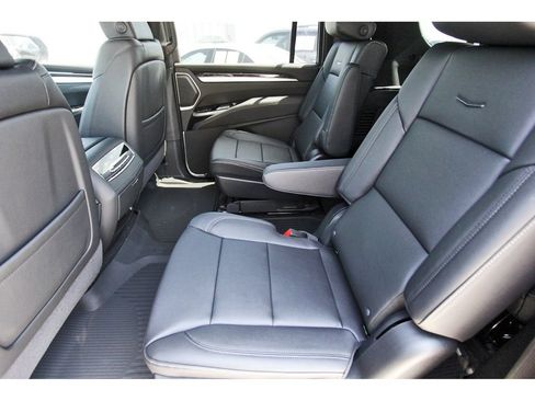 New 2026 Cadillac Escalade ESV 2WD image 7