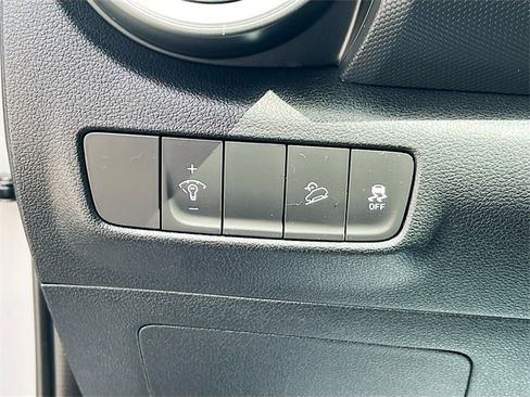 Used 2023 Hyundai Kona SEL w/ Convenience Package image 10