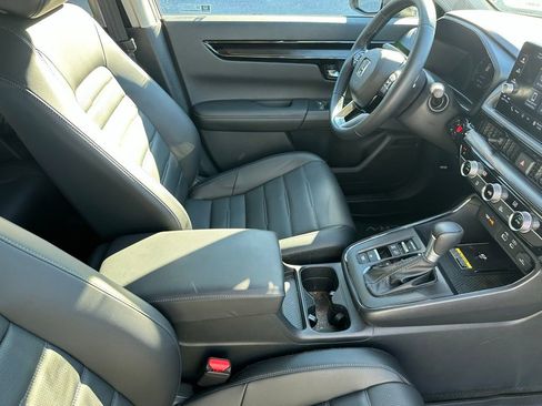 Used 2025 Honda CR-V EX-L image 17