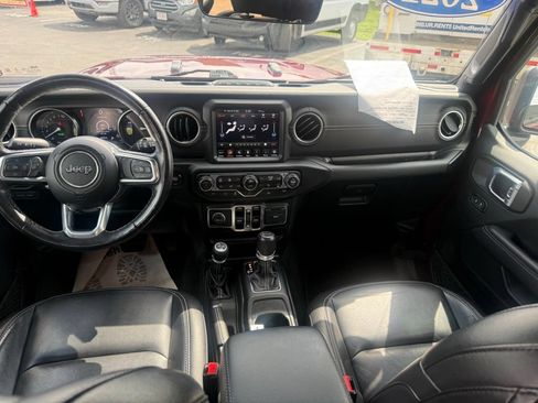 Used 2021 Jeep Wrangler Unlimited Sahara w/ Cold Weather Group AWD/4WD image 46