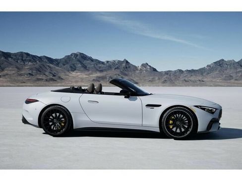 New 2026 Mercedes-Benz SL 63 AMG 4MATIC image 16