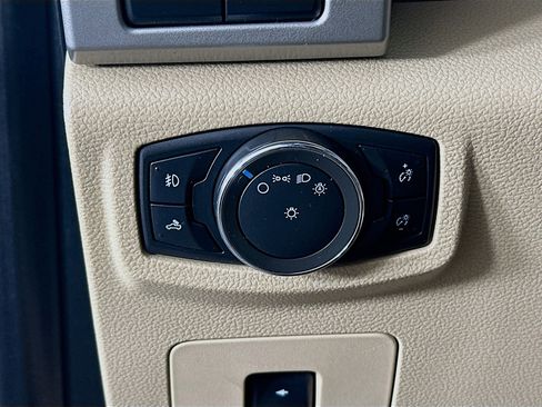 Used 2017 Ford F150 Lariat w/ Equipment Group 502A Luxury image 17