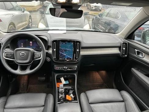 Used 2023 Volvo XC40 B5 Plus w/ Protection Package Premier image 5