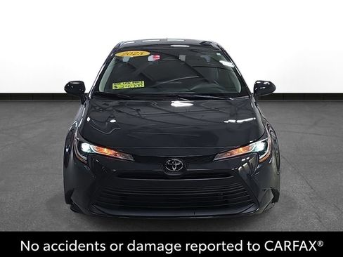Used 2025 Toyota Corolla LE FWD image 2