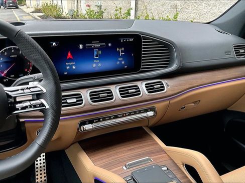 New 2026 Mercedes-Benz GLS 450 4MATIC image 7