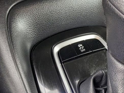 Used 2025 Toyota Corolla LE image 17