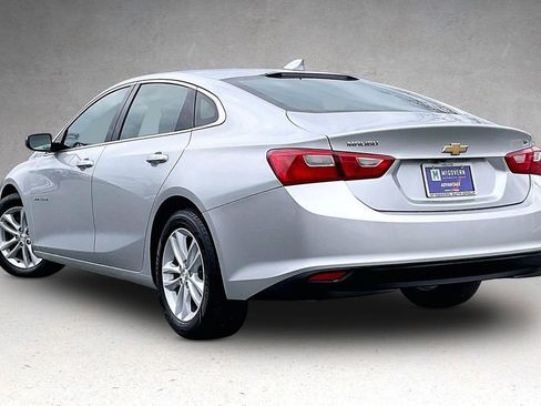 Used 2018 Chevrolet Malibu LT image 4