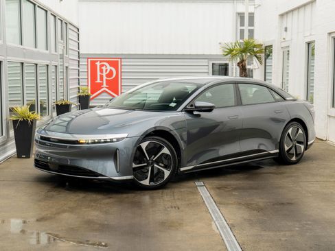 Used 2024 Lucid Air Touring AWD/4WD image 2