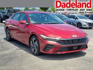 Used 2025 Hyundai Elantra SEL FWD video 1