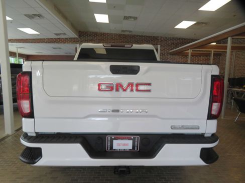 Used 2021 GMC Sierra 1500 Elevation AWD/4WD image 5