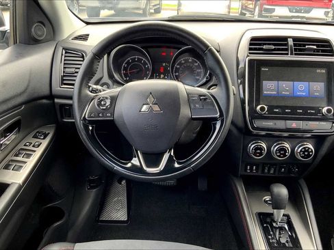 Used 2024 Mitsubishi Outlander Sport SE image 5