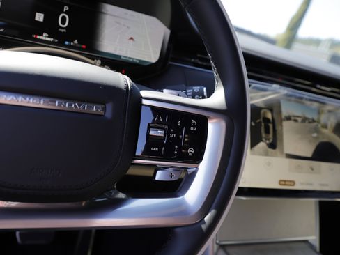 New 2026 Land Rover Range Rover SV AWD/4WD image 24