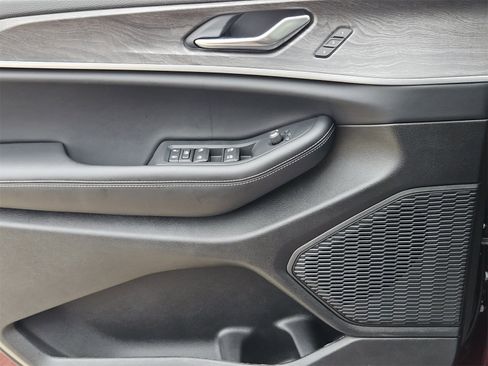 New 2025 Jeep Grand Cherokee Limited w/ Black Appearance Package image 25