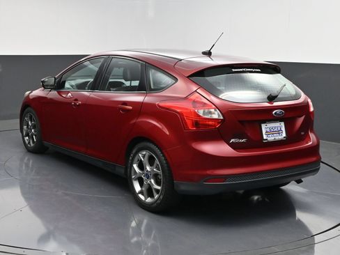 Used 2014 Ford Focus SE w/ Equipment Group 201A FWD image 5