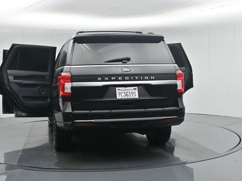 Used 2022 Ford Expedition XLT image 37