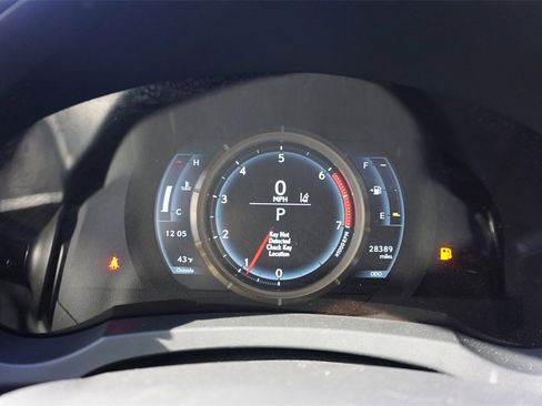 Used 2017 Lexus IS 200t image 7